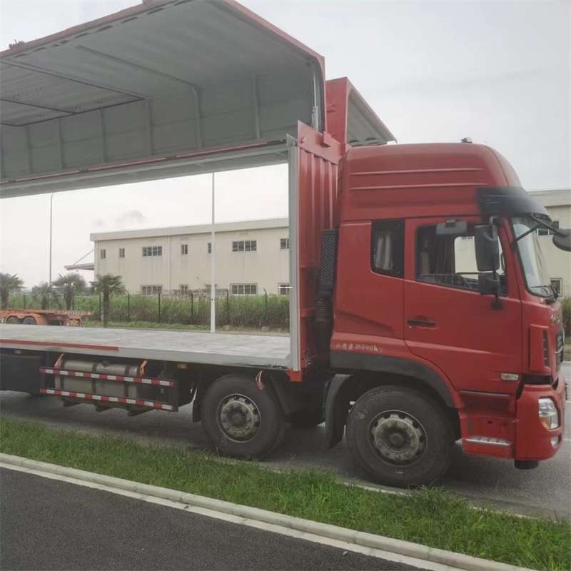 爱民区德格县进仓物流：专线直达的多元货运探索