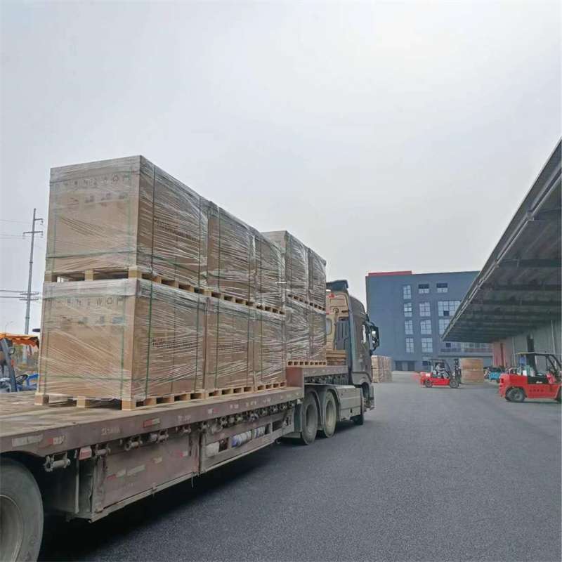 爱民区察隅县：物流专线的高效货运之旅